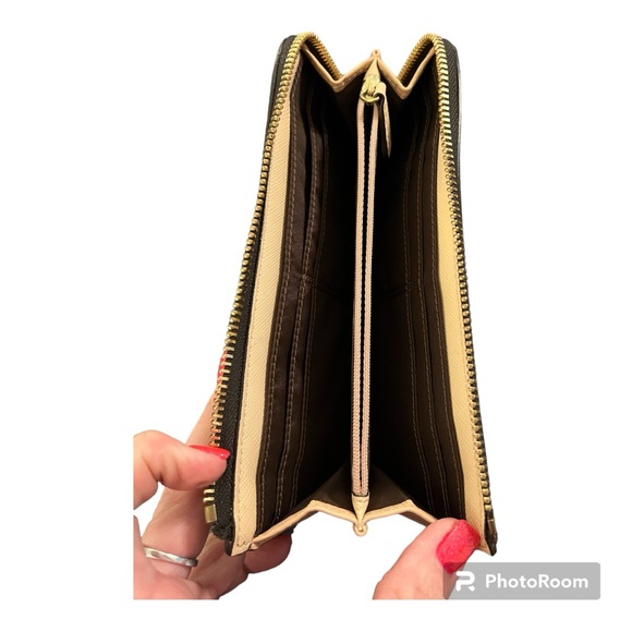 Coach Signature Peyton Double Zip w/ Matching Wallet- EUC - Picture 12 of 14